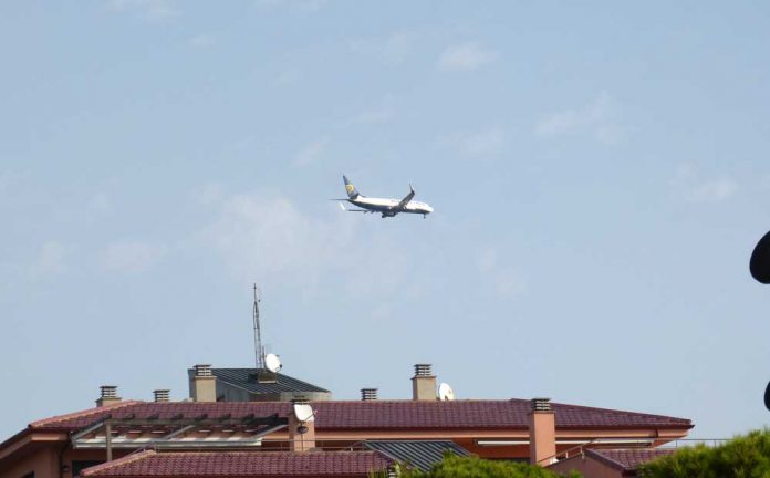 Afectaciones por sobrevuelos nocturnos con motivo de las obras en el Aeropuerto del Prat